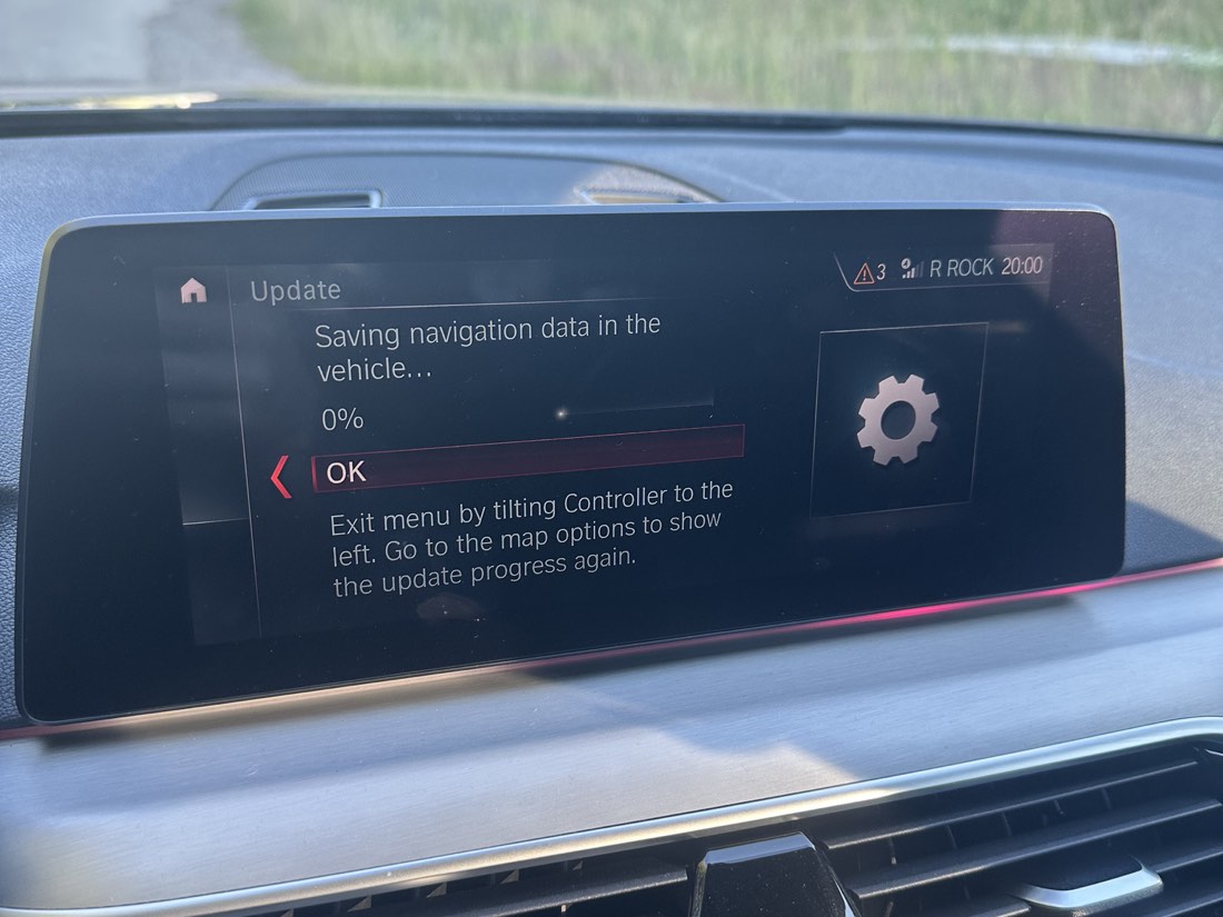 Programvareoppdatering av iDrive-skjermen i en BMW
